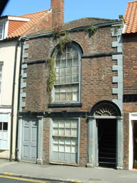 Dracula Experience back